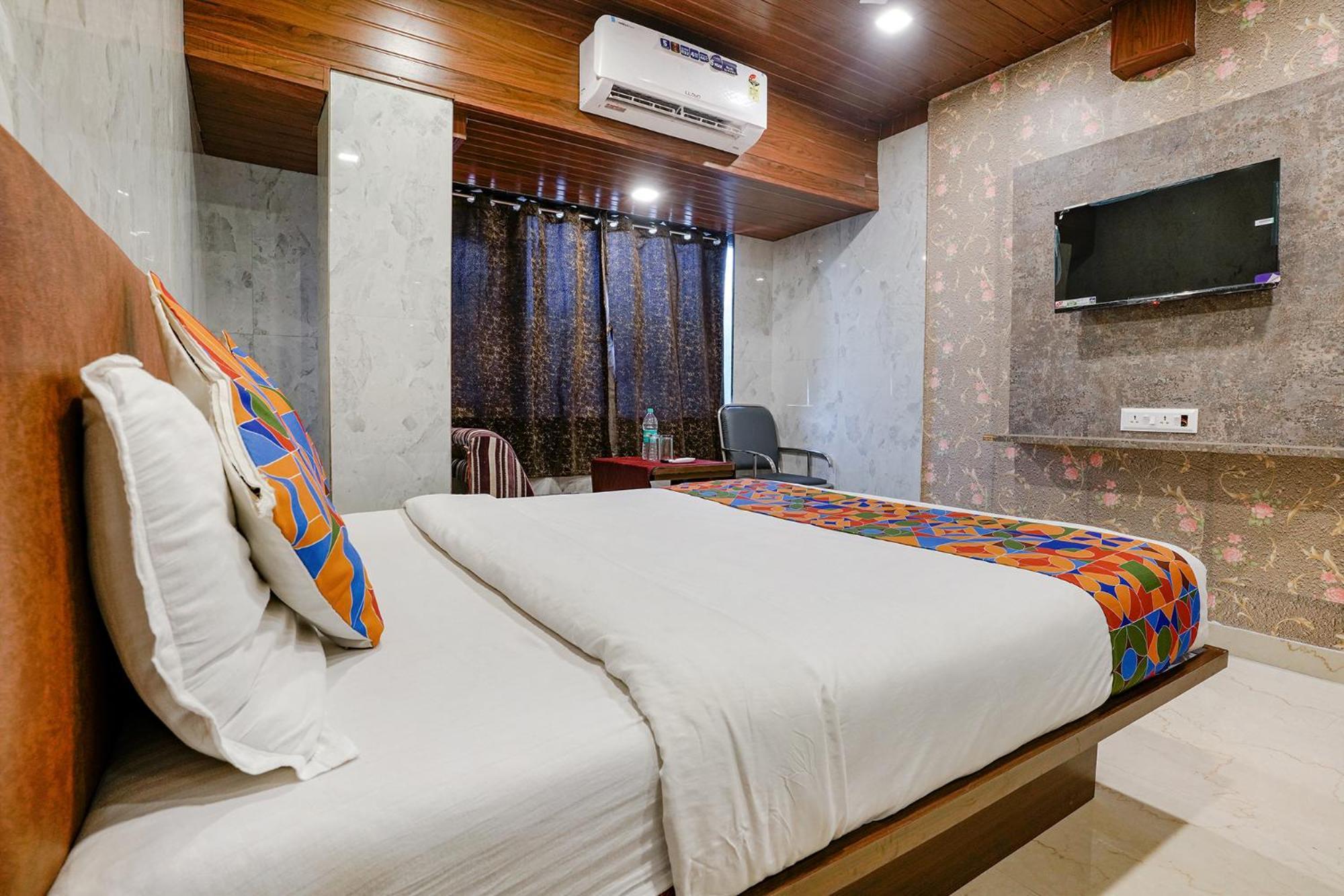Fabexpress Yatri Inn - Navi Mumbai Turambhe エクステリア 写真